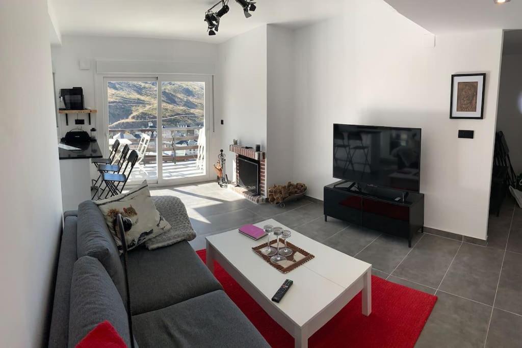 Apartamento Precioso Sol Y Sierra เซียร์ราเนบาดา ภายนอก รูปภาพ